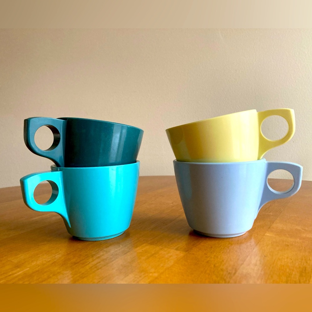 Set of 4 Boonton brand vintage coffee cups